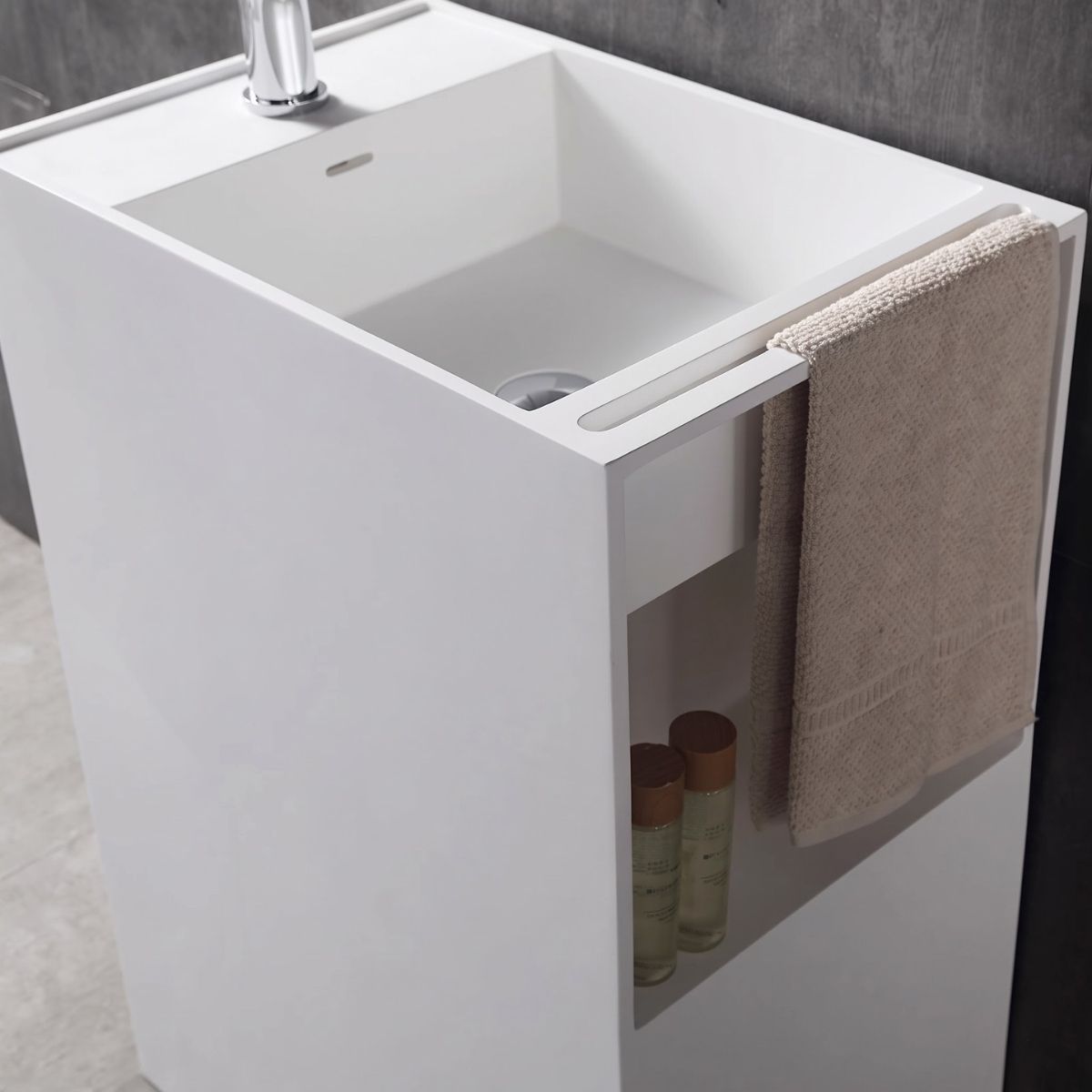 Lavabo trụ đặt sàn Solid Surface NXB-Z18
